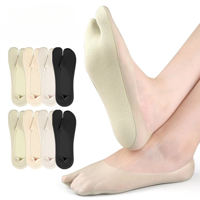 Un par de calcetines de verano finos de seda helada con dos dedos, invisibles, con punta dividida, que alivian la presión, con talón antideslizante de silicona antifricción.