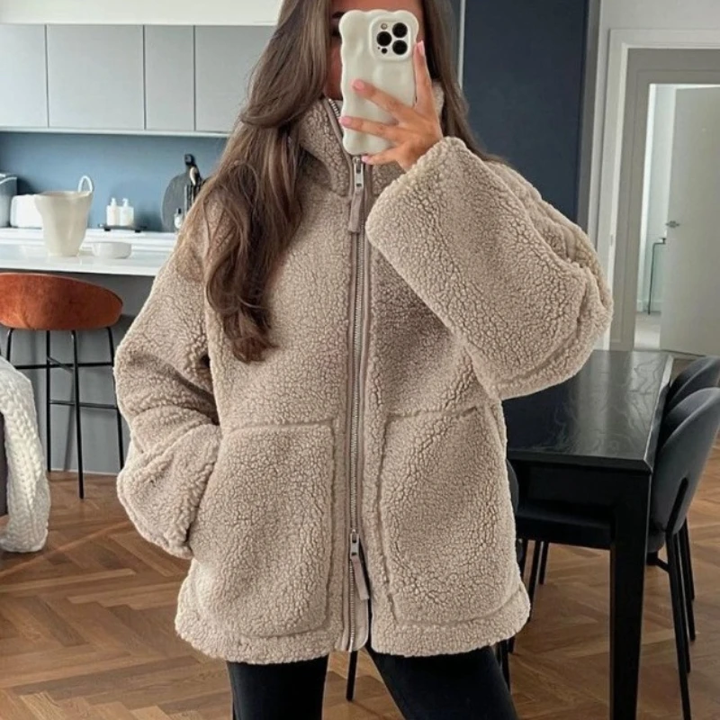 

Cardigan, lamb wool jacket, women's fashionable and versatile winter warm and skin friendly jacket, design sense sports shirt
