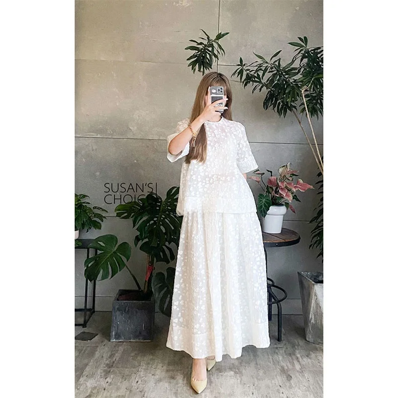 Faionable White Embroidered Loose Top And Puffy Skirt Set Heavy Work Embroidery f Skirt Puffy Skirt Set for Young Women
