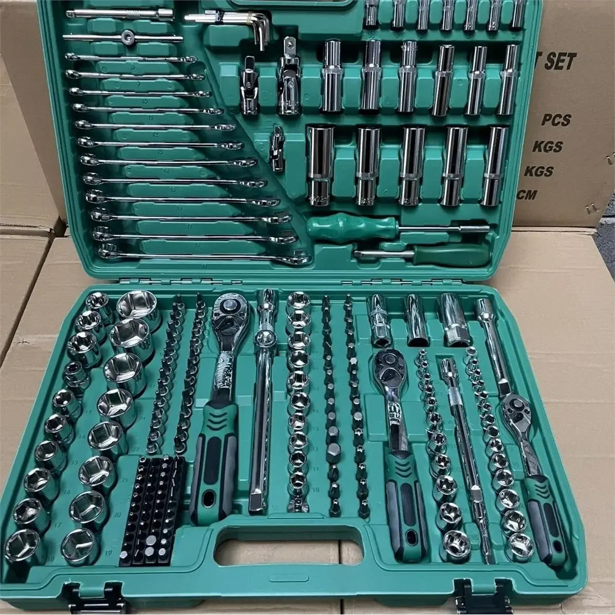 

Functional Socket Wrench Set Combination