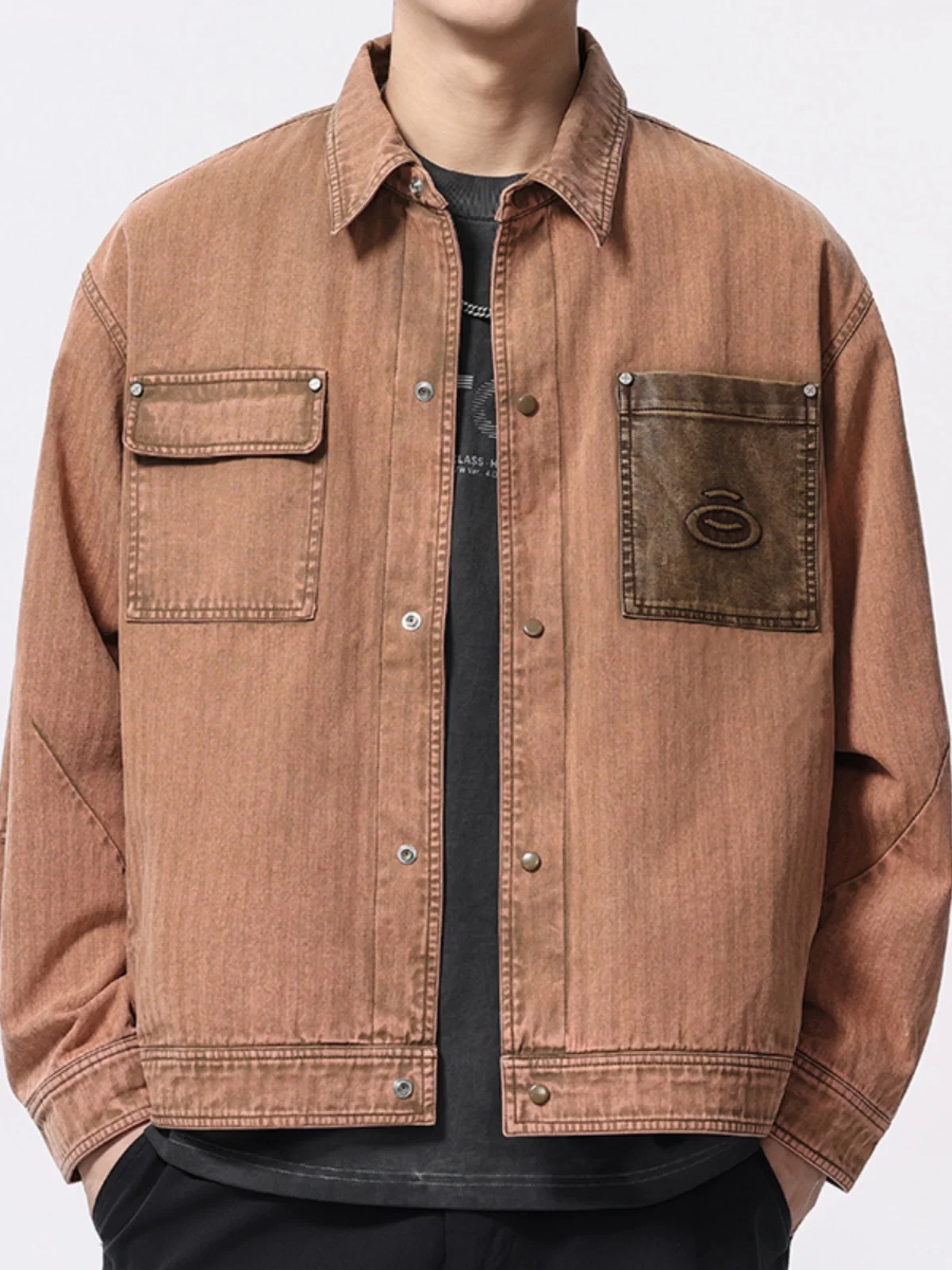 

Мужская джинсовая куртка в стиле ретро, американского кроя, из плотного денима, с отложным воротником, в рабочем стиле, модная, весенняя, хлопковая, с длинными рукавами, на одной пуговице