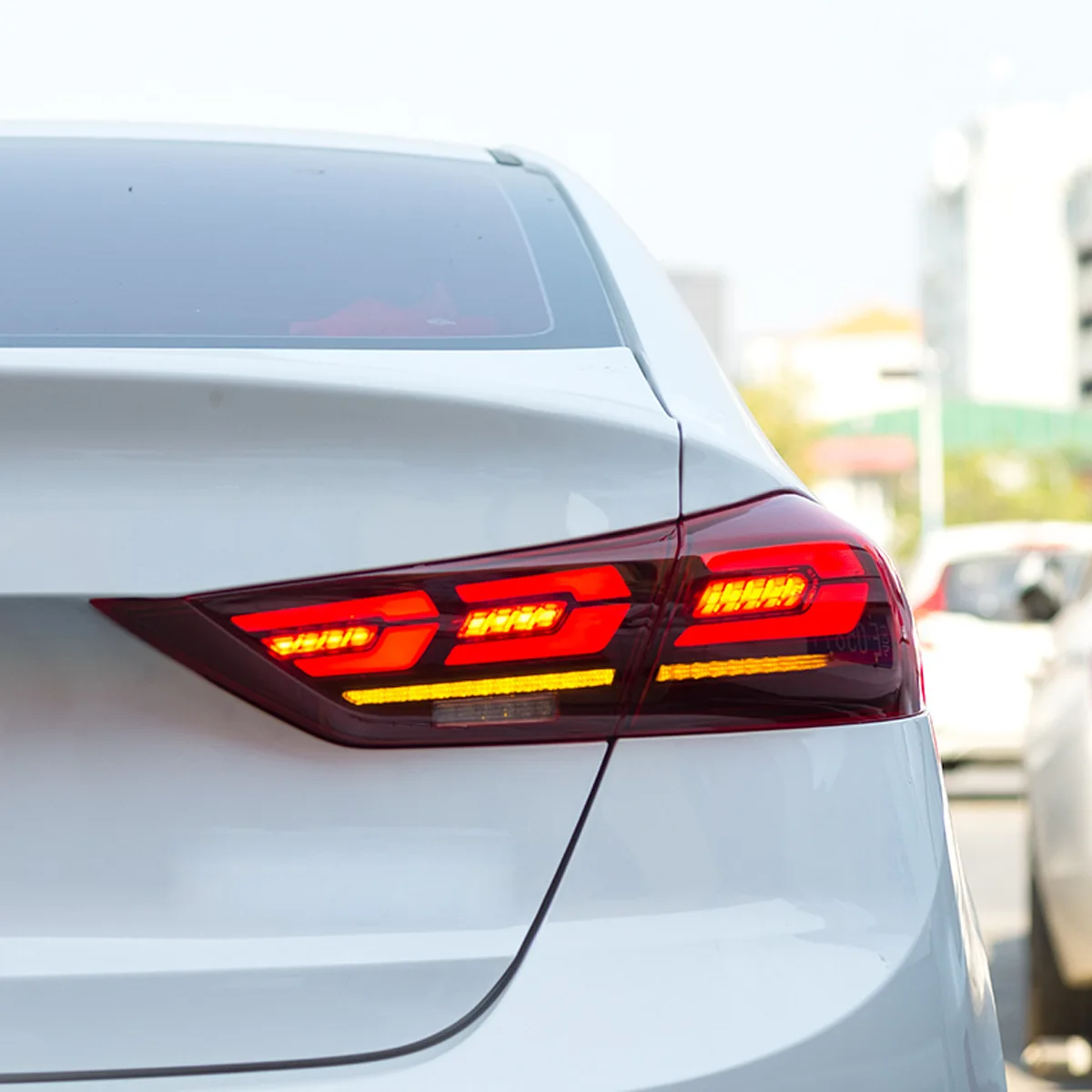 

Juncar подходит для современного свинца 16-19 лет, Elantra, черненой модели, модификации задних фонарей, поворота стоп-сигнала.