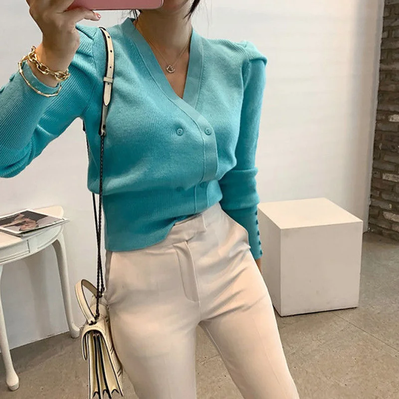 2023 New Women\'s Clothing Solid Color Fashion Loose Pleated Buttons Temperament Elegant Long Sleeve Autumn Thin V-neck Sweaters