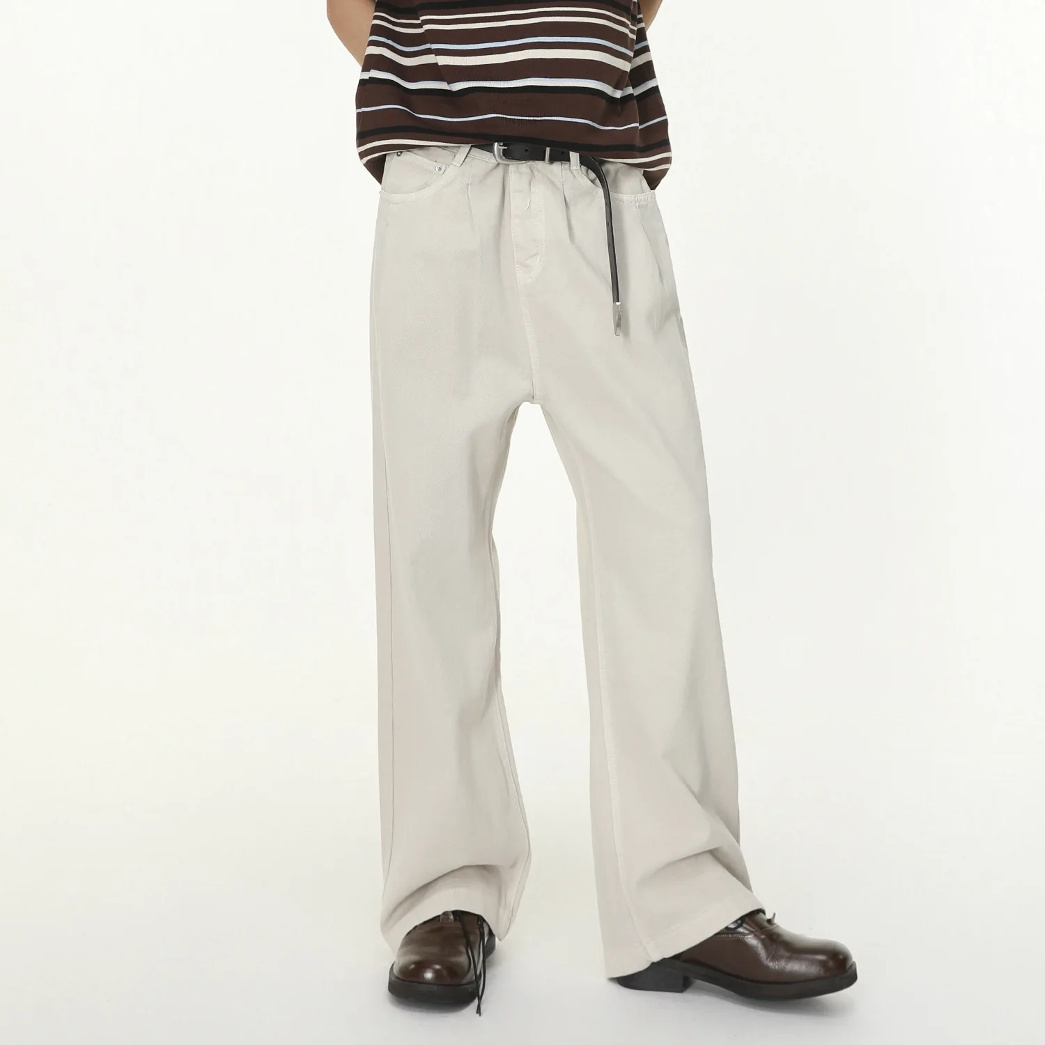 

2026 Spring Minimalist Vibe Solid Color Classic Versatile Straight Tube Mid-waist Drape Jeans Tide