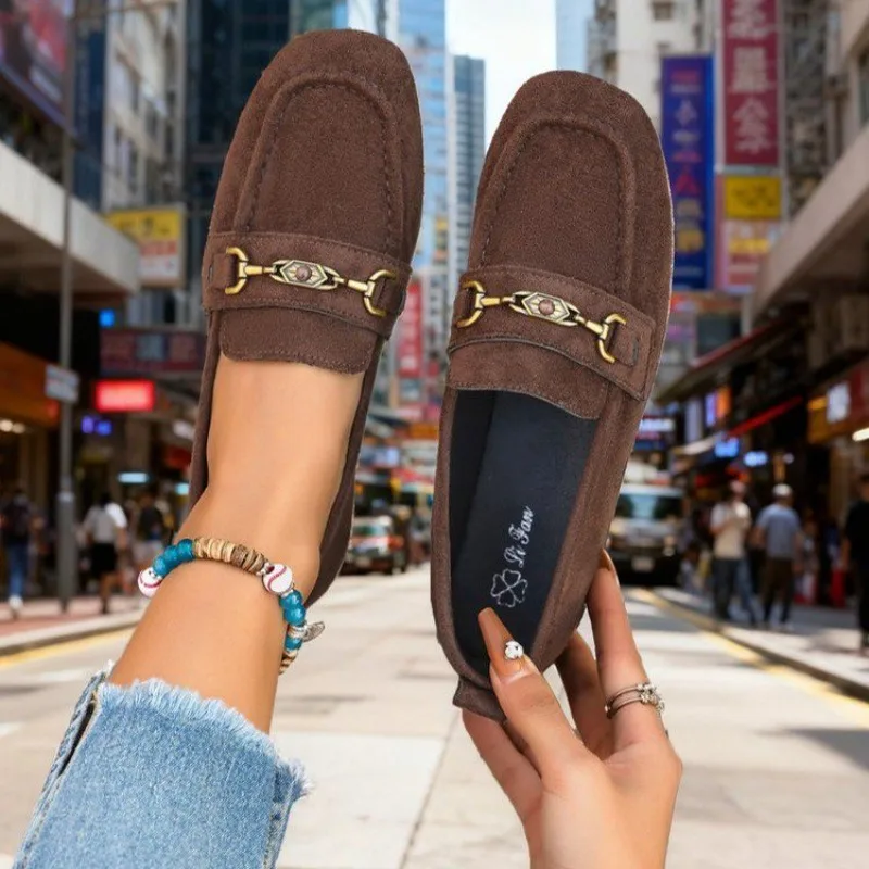 2026 Hot Sale Round Toe Women's Flat Shoes Outdoor Metal Decor Slip on Soft Sole Shallow Flats Comfortable Casual Walking Shoes