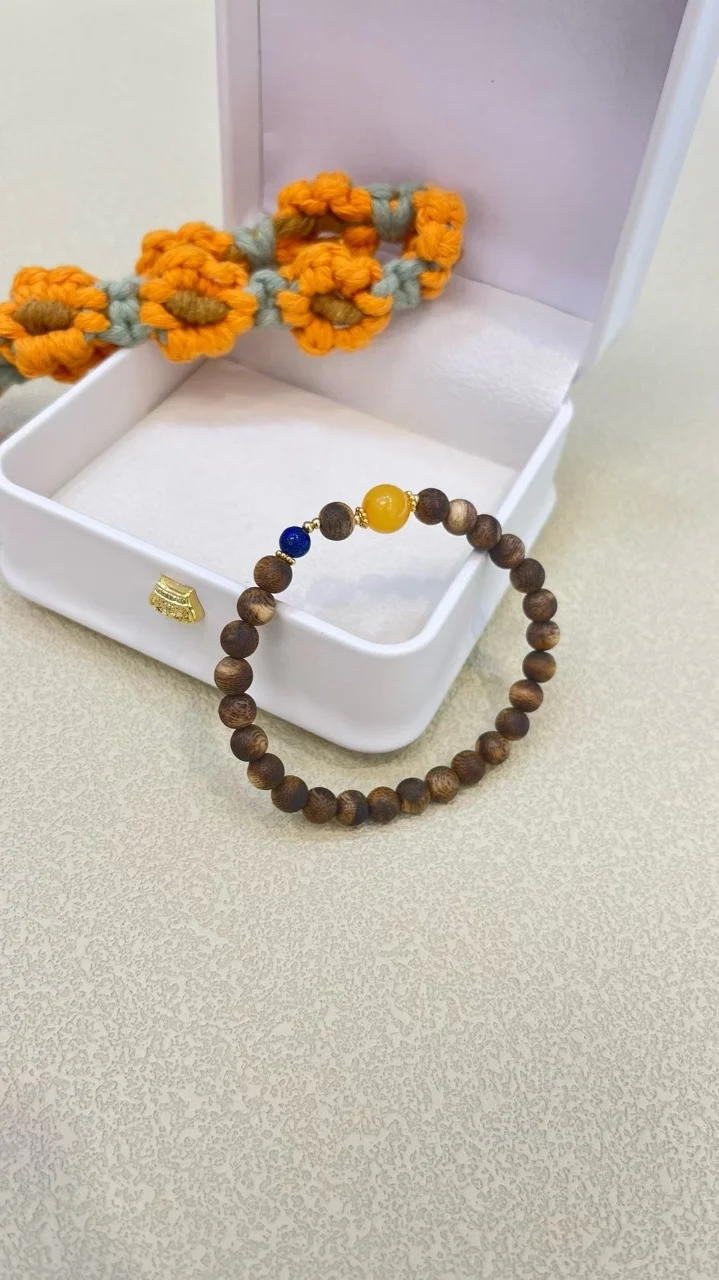 Certificated Natural Agarwood Round Bead Strand Bracelets With Glossy Amber Deep‑Blue Lapis Lazuli Bangle Retro Oriental Jewelry view 2
