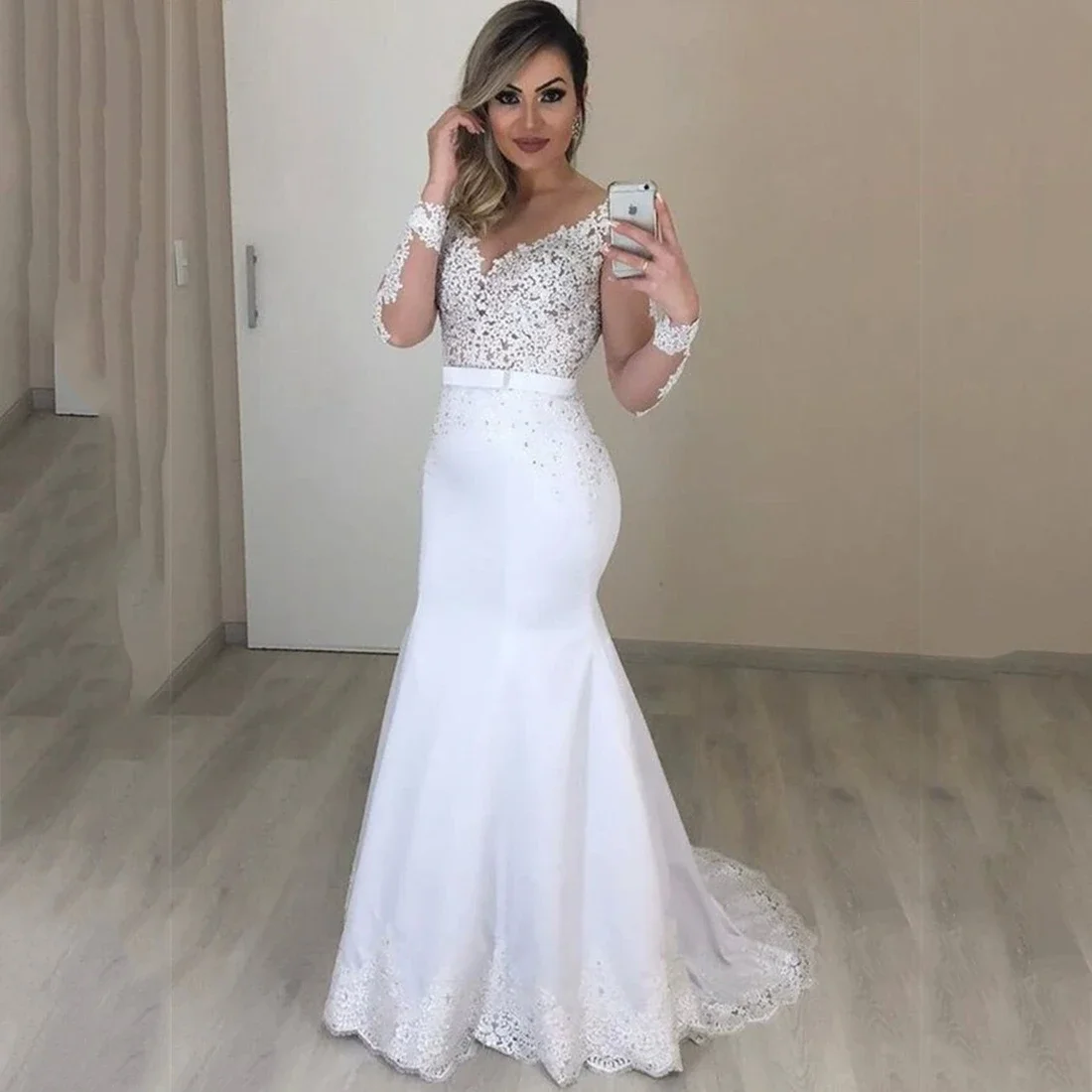 Elegant O-Neck Mermaid Wedding Dresses with Lace Appliques and Long Sleeves Customized