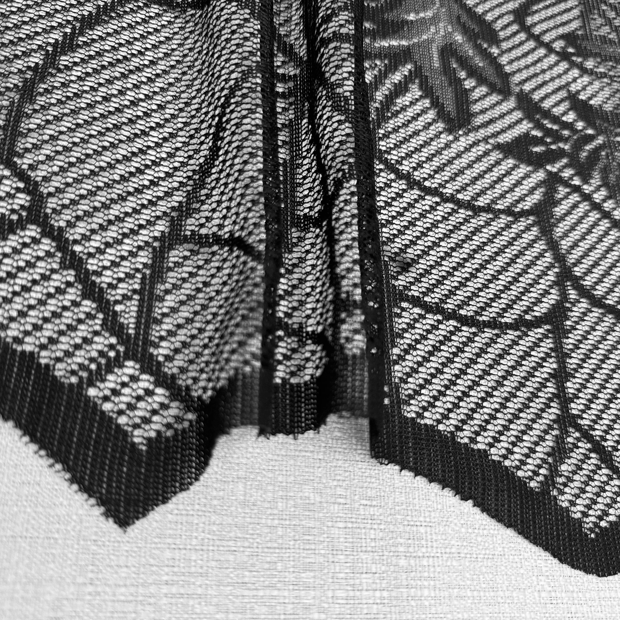 A Black Lace Plant Flower Tablecloth For Family Table Flags, Polyester Weave Water And Oil Resistant, Machine Washable
