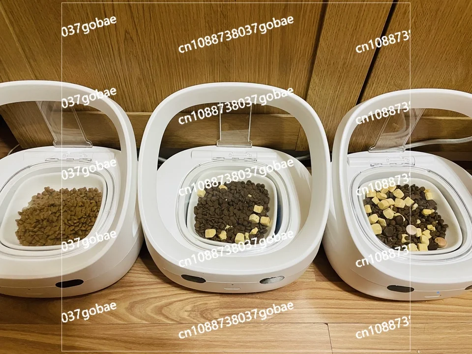 Smart pet multi-pet feeder cat dog food feeder precise feeding to prevent stealing