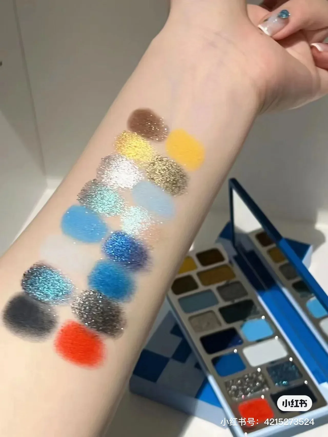 พาเลทท์อายแชโดว์ QianYan 16 สี 24 สี โทนชมพู น้ำตาล คาวบอยบลู หลากสี แมทท์ แต่งตา