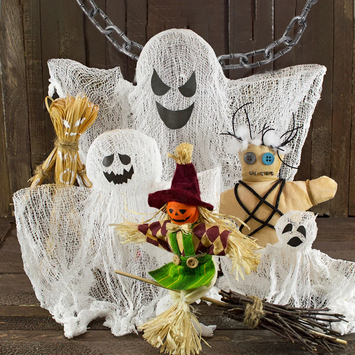 

1Pcs Realistic Halloween Chain Prop Plastic Fetter Compact Design for Costume and Spooky Scene Decoration Use