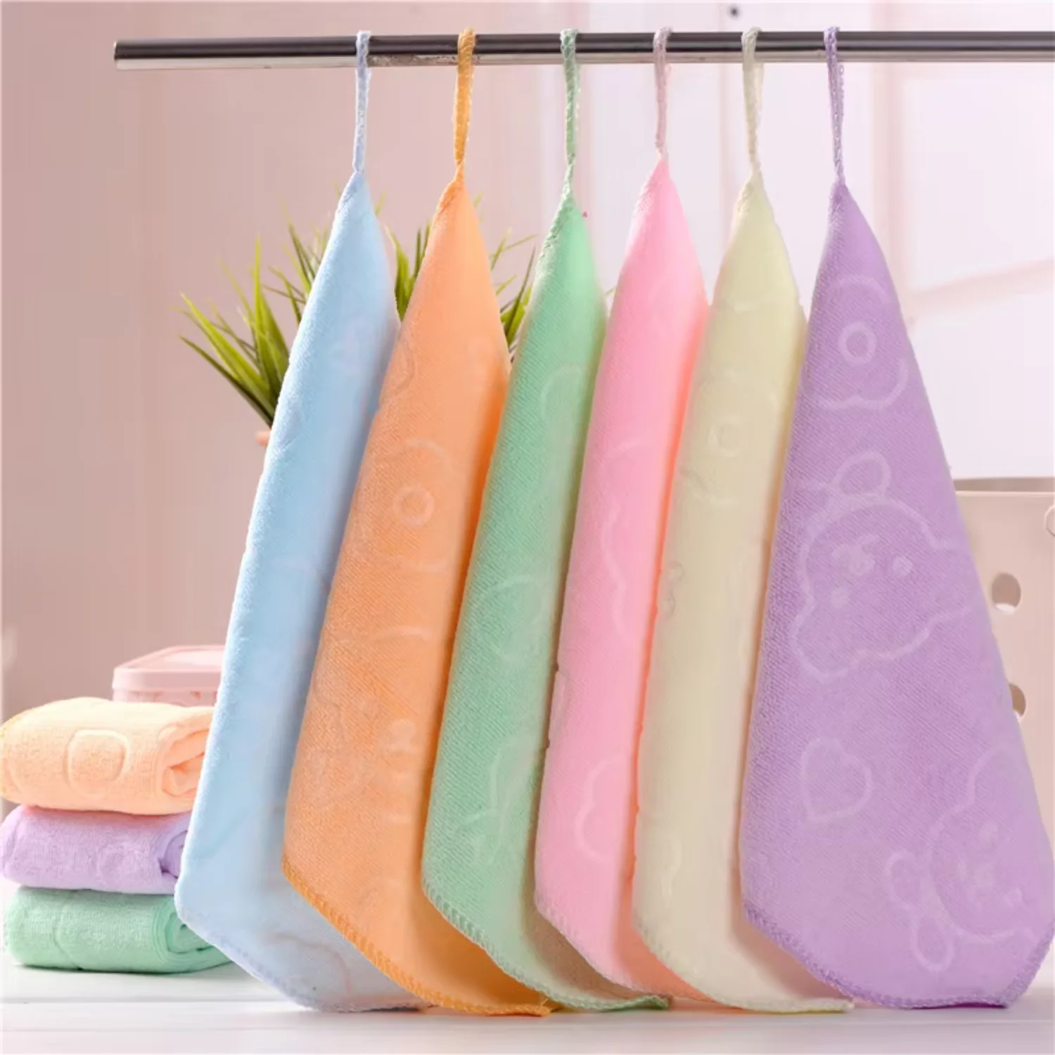 Candy Color Microfiber Kindergarten Square Children's Washing Hands Cleansing Soft Quick-drying Small Towel Hook  Handkerchief