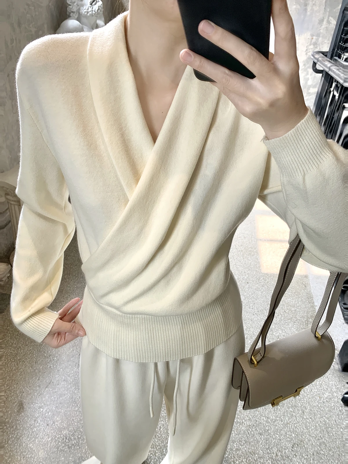 

Withmxboom ey Home Cross V-ne Knitwear Women Winter Korean Sle Loose Slimming Inner Wear Top Commute Faion