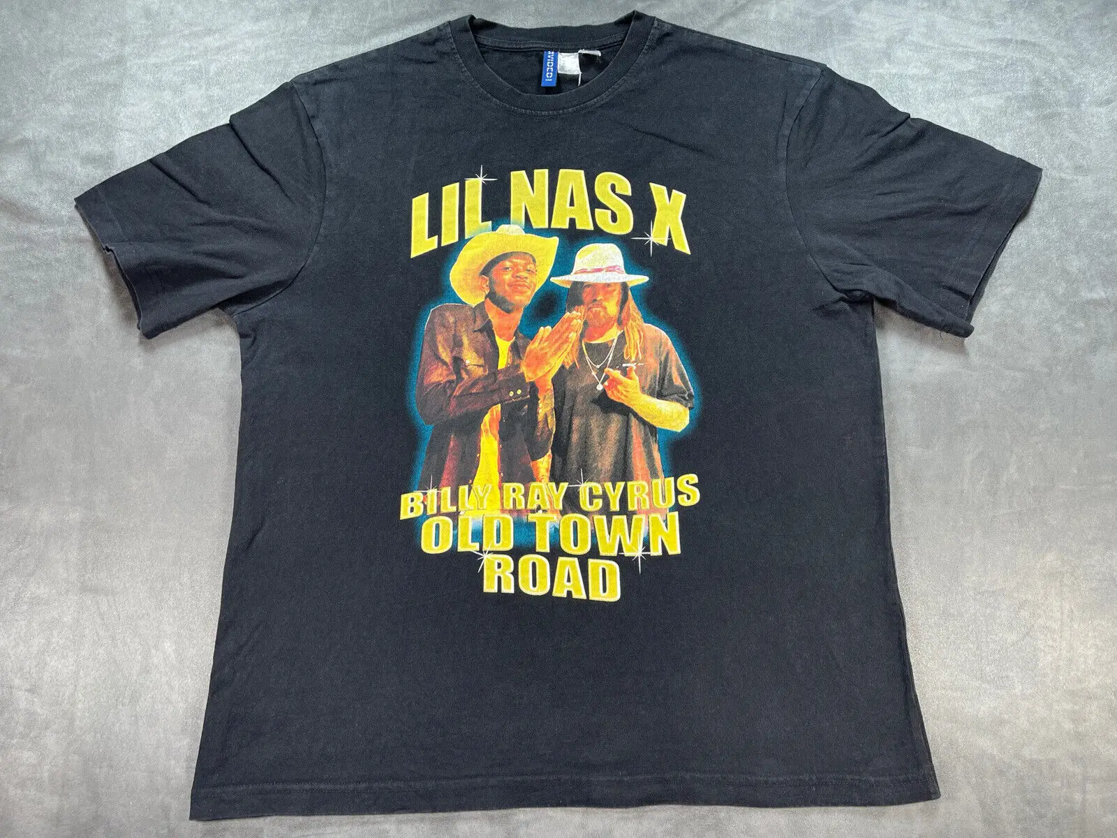 

Lil Nas X Billy Ray Cyrus Concert Tour Shirt LARGE black Music Band