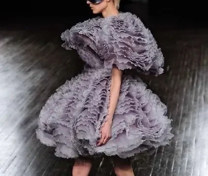 2025 Designs Fluffy Tulle Gowns Puffy A-Line Tutu ชุดชั้นค็อกเทลปาร์ตี้ชุด 3D Sleeve Ruffled พรหม Gowns Custom Made
