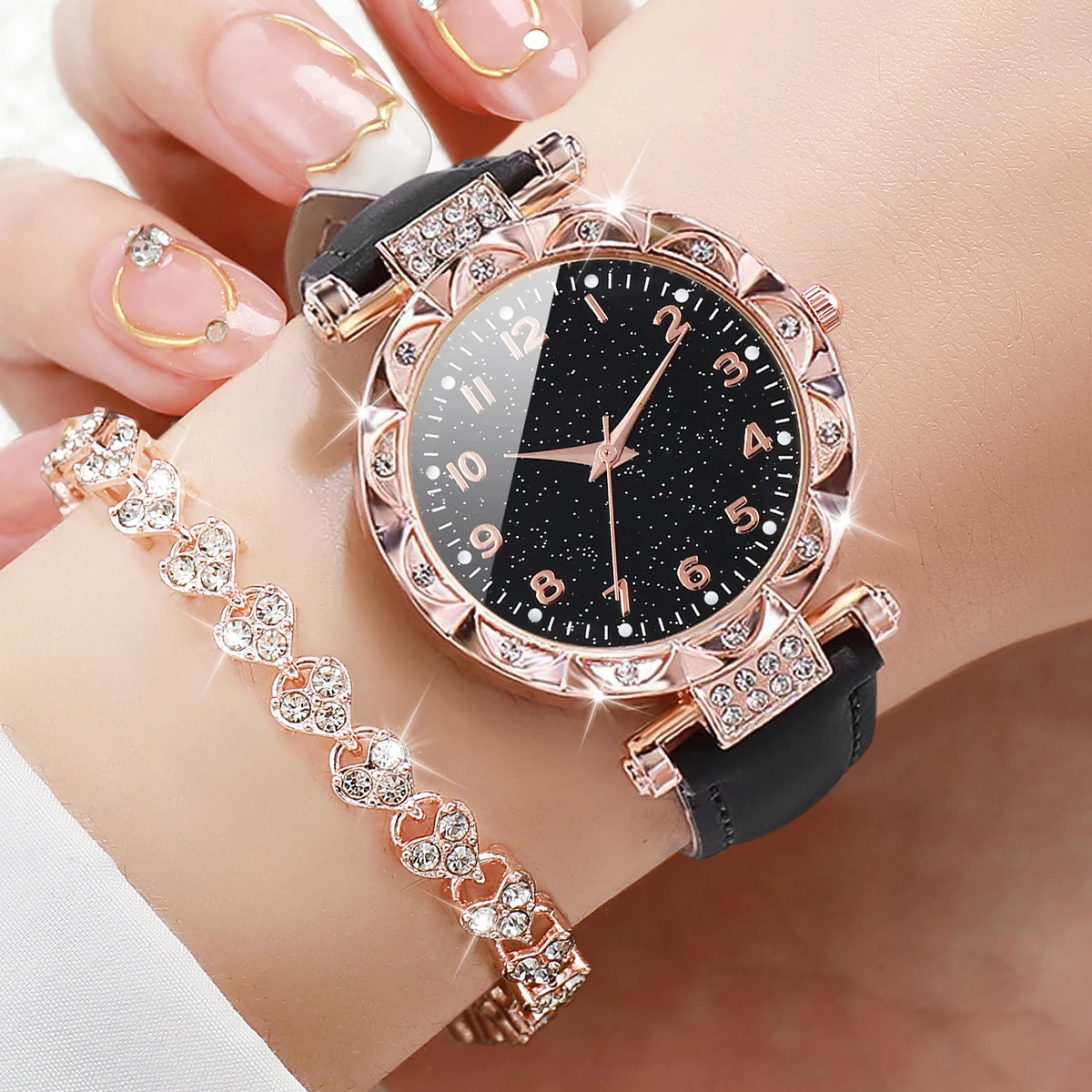 2PCS/Set Fashion Women\'s Watch Leather Band Analog Quartz Watches Rhinestone Heart Bracelet Set