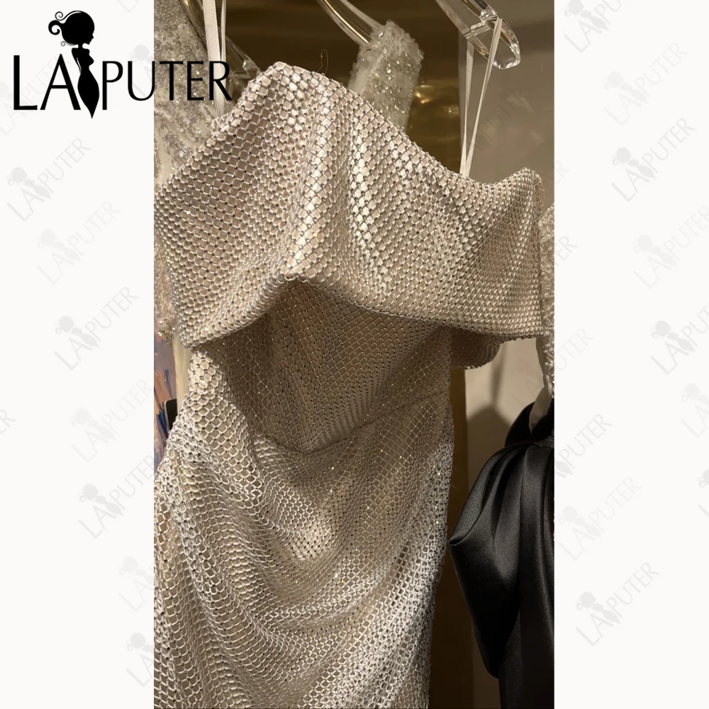 Glitzernde silberne Meerjungfrau-Abendkleider, schulterfrei, volles Meerjungfrau-Partykleid, breiter Reverskragen, geraffte Hüften, Promi-Kleid für Damen