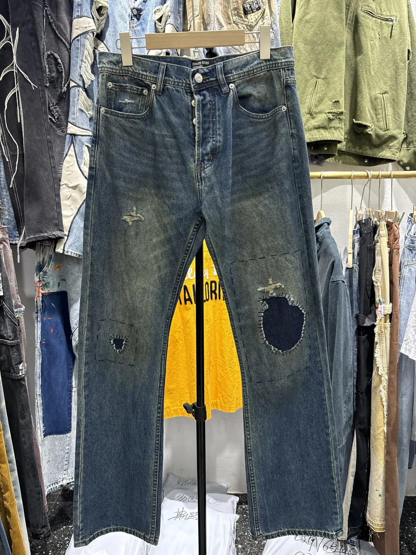 

Retro Waed Straight Leg Jeans Men's Women's Patchwork Denim Pants mid Waist Tear Hole Resistant Deformation Winter Season