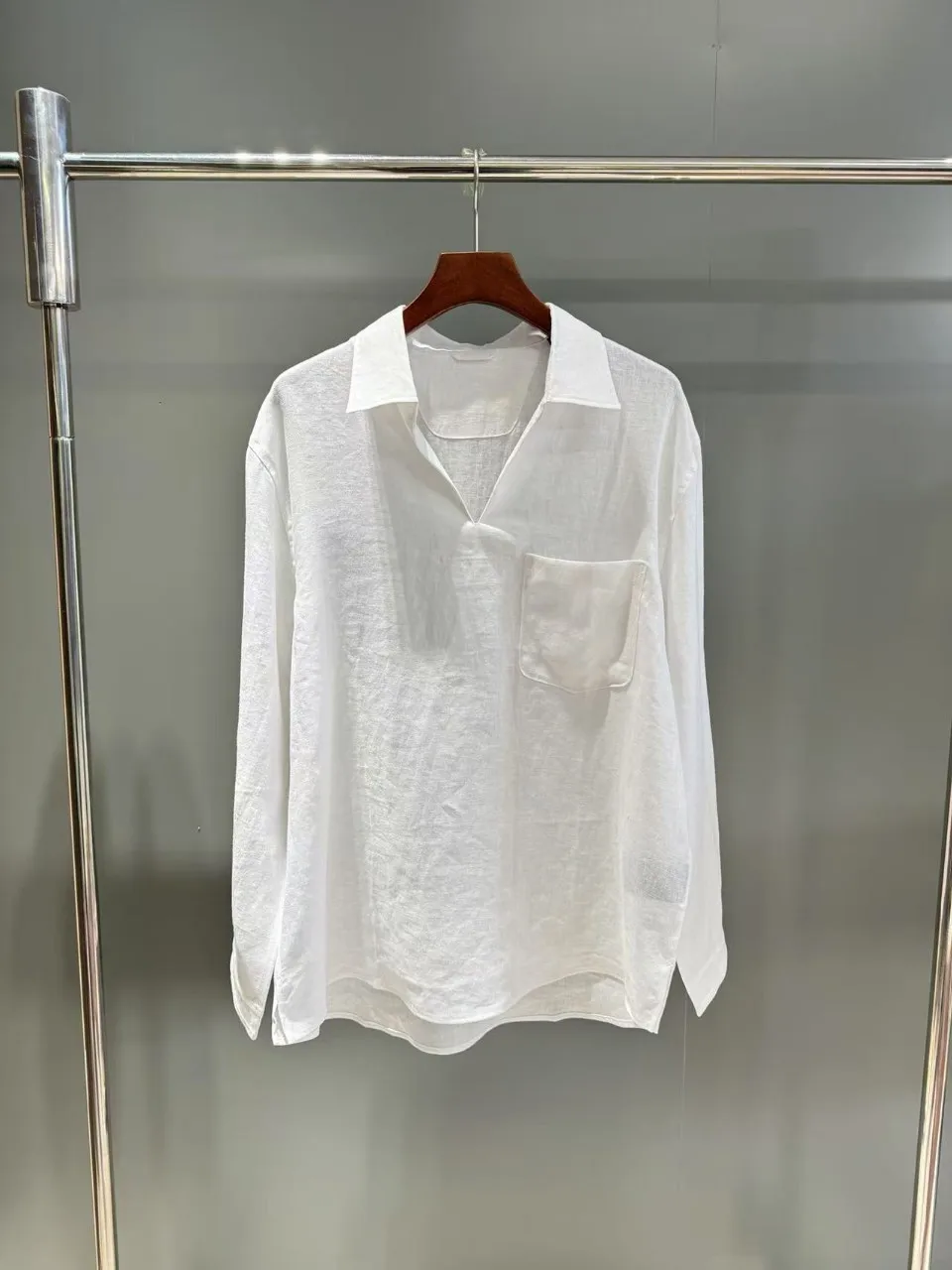 ZEG Old Money Style Mens Oasis Linen Big V Sailor Turn Down Collar Round Hem Chest Pocket Casual Long Sleeve Shirt