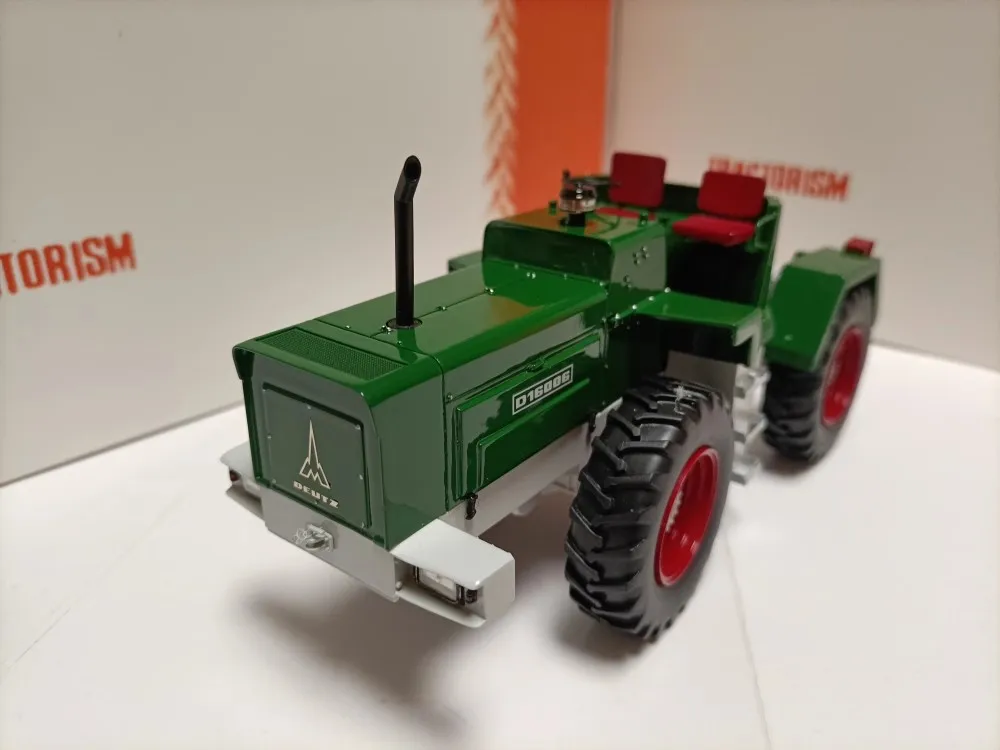 Autocult Tractorism 1:32 Deutz D16006 Tractor 1969 Simulation Limited Edition Resin Metal Static Car Model Toy Gift