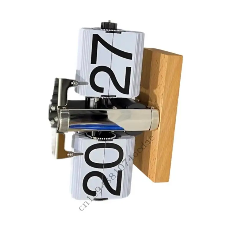 

0XXC Automatic Clock 24 Hour Movement Large Clear Numbers Wooden Design