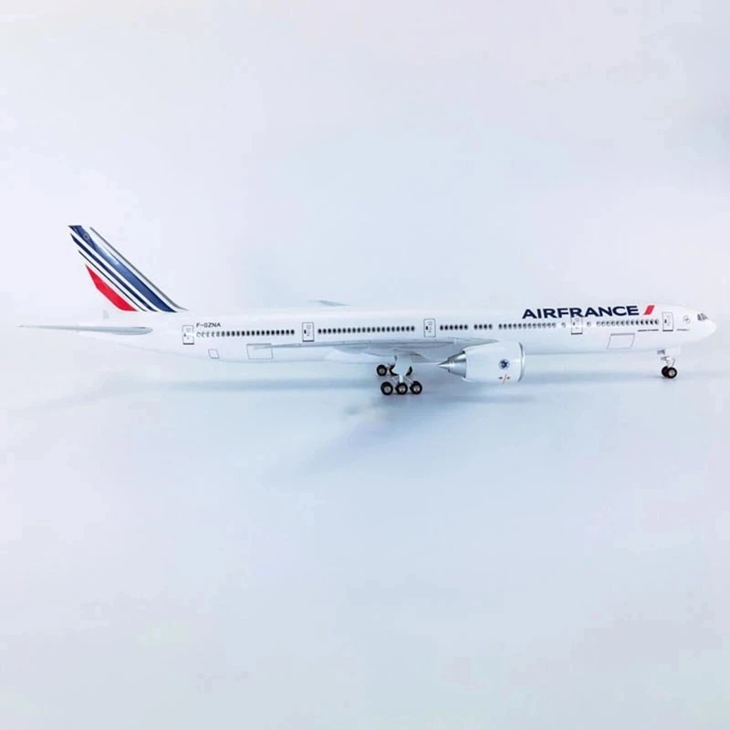 

47CM 1/157 Scale 777 B777 Aircraft Air France Airlines Model Toy With Wheel Landing Gear Assembly Plastic Resin Plane Toy