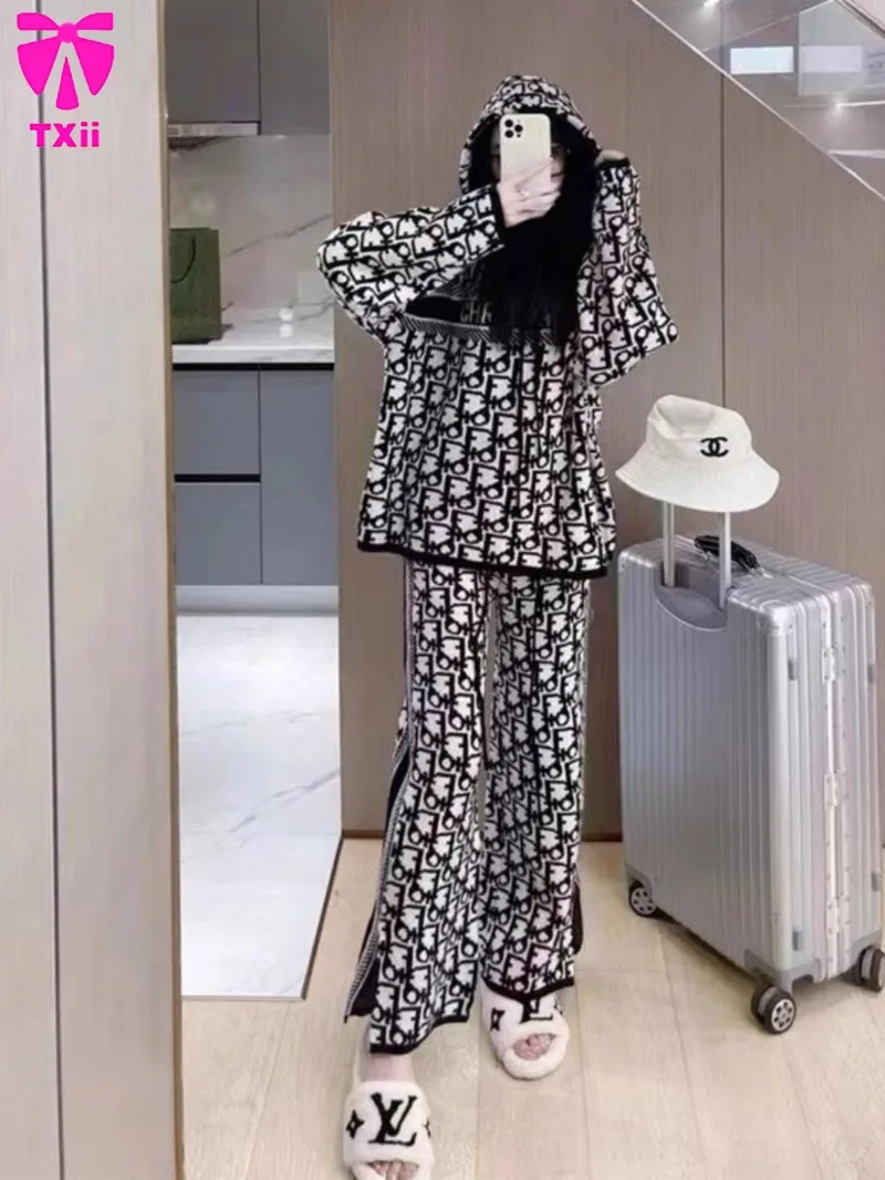 Spring and Autumn New Fashionable Casual Set for Women, Loose and Slim Printed Hoodie, Wide Leg Pants, Sports Two Piece Set