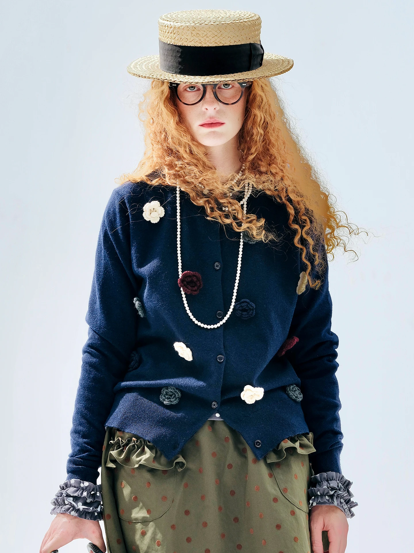 

Vintage 3D Flower Knit Cardigan for Women, 2025 New Literary Style Age - reducing Outerwear Sweater Coat 255268