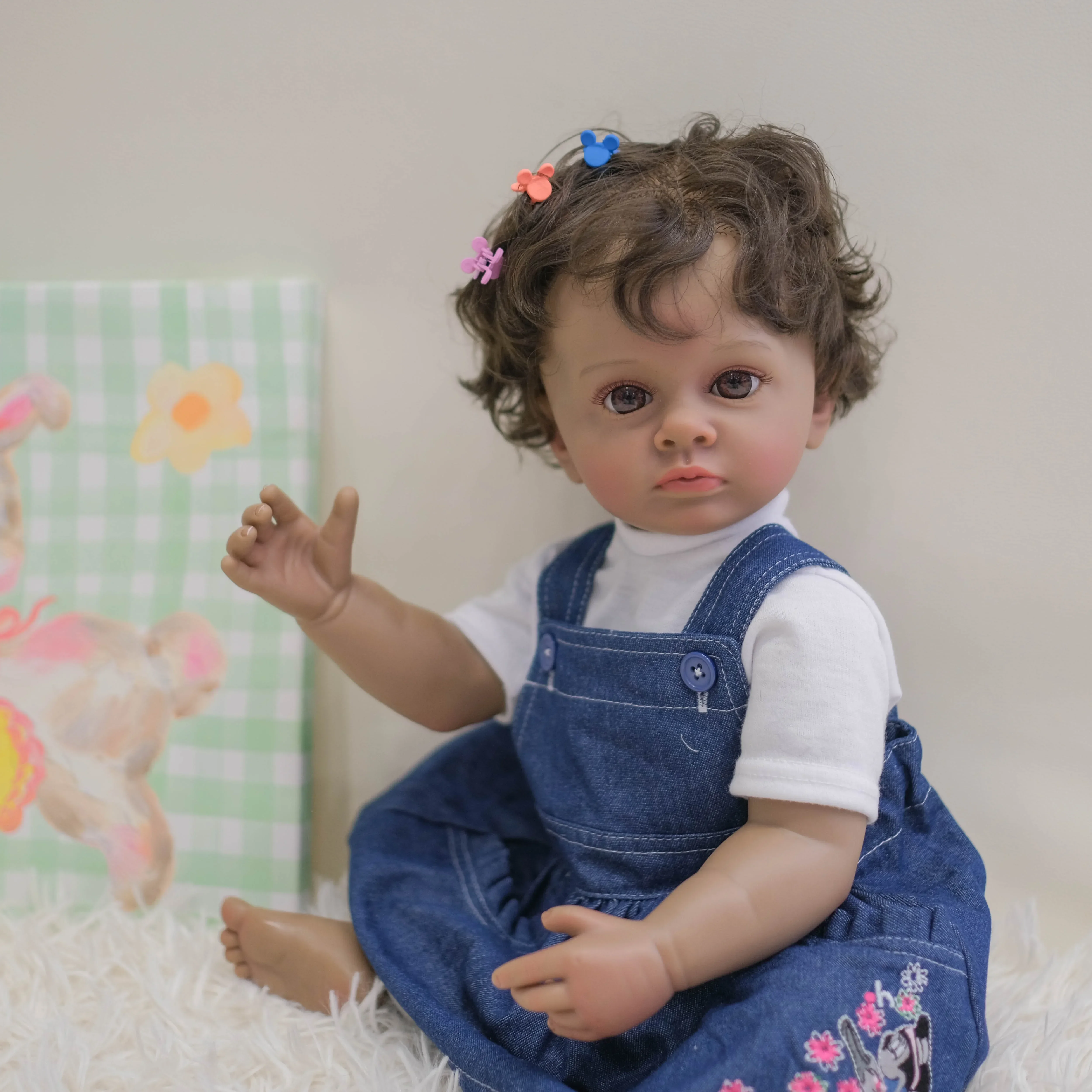 Tutti Reborn Baby Doll, cuerpo de niña de vinilo completo, piel oscura, pintura detallada a mano, pelo enraizado, juguete impermeable, 22 pulgadas