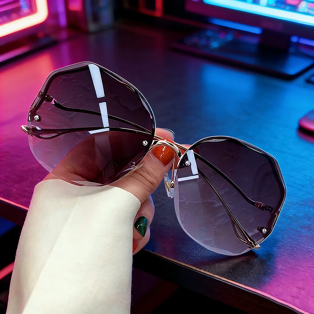 Rimless Sunglasses Polygon Fashion Popular Women Men Shades Big Frame Round Sun Glasses for Female glasses Gradient Sunglasses