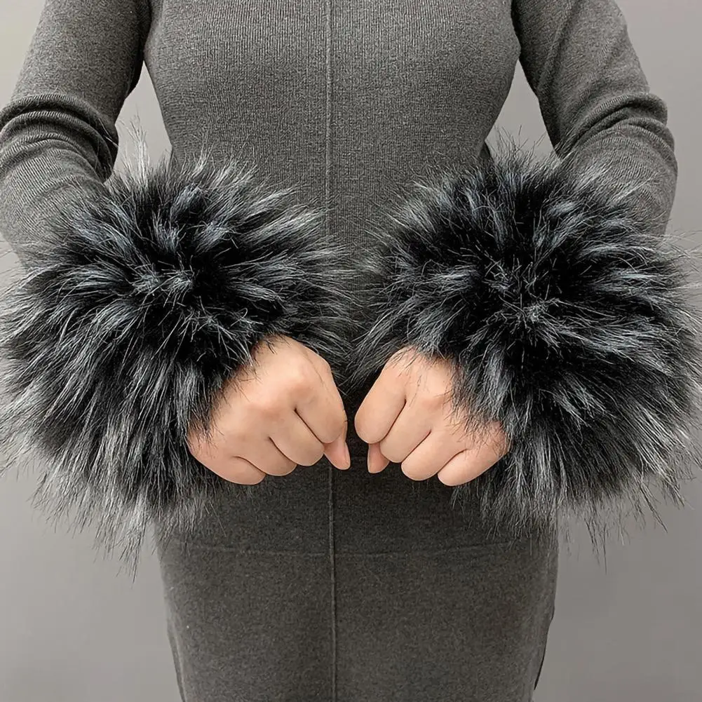 Anime Women Faux Fox Fur Cuffs Wristband Winter Warmer Arm Wrist Raccoon Fur Sleeve Gloves Winter Wrist Sleeve Fluffy Oversleeve