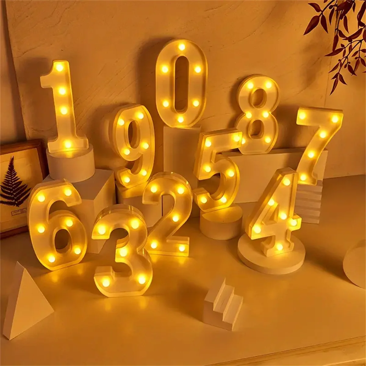 20.8cm LED Plastic Letter Light alphanumeric Heart used for Home Weddings Valentine's Day Decorations Birthday Party Decorations