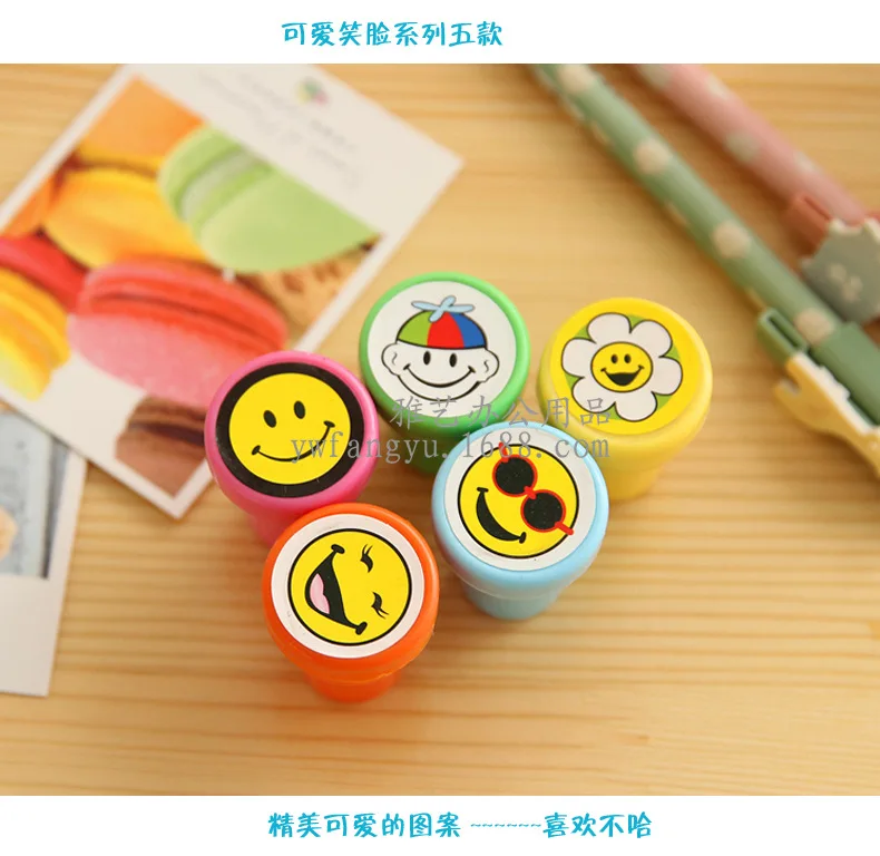 6pcs Round Shape Lovely Children Smile Self-Inking Stamp Encouragement Words Teacher Comment