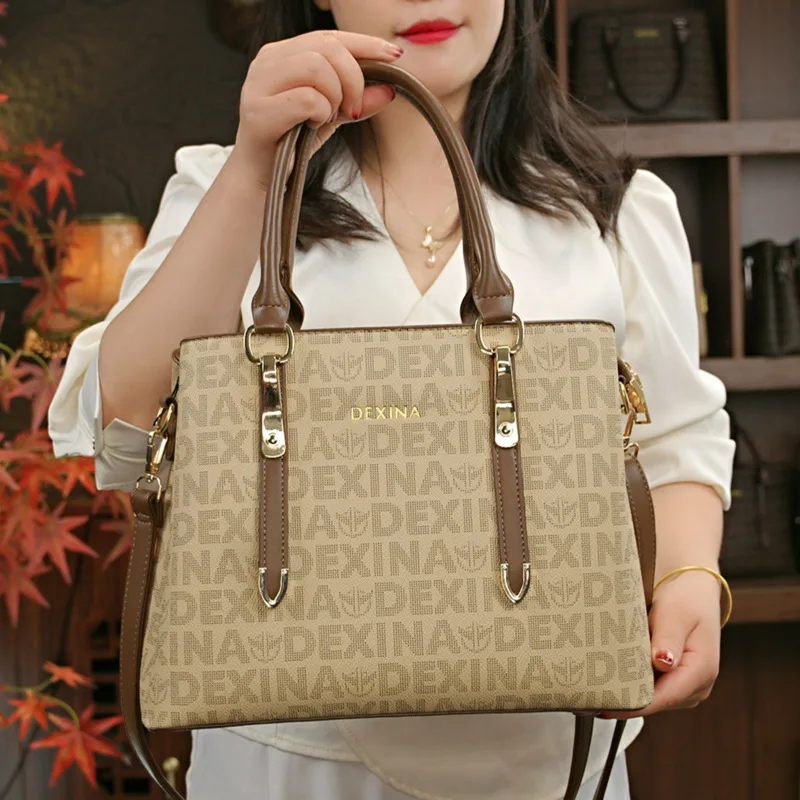 

Retro handbag, large capacity women's bag, versatile and atmospheric, single shoulder crossbody women's bag