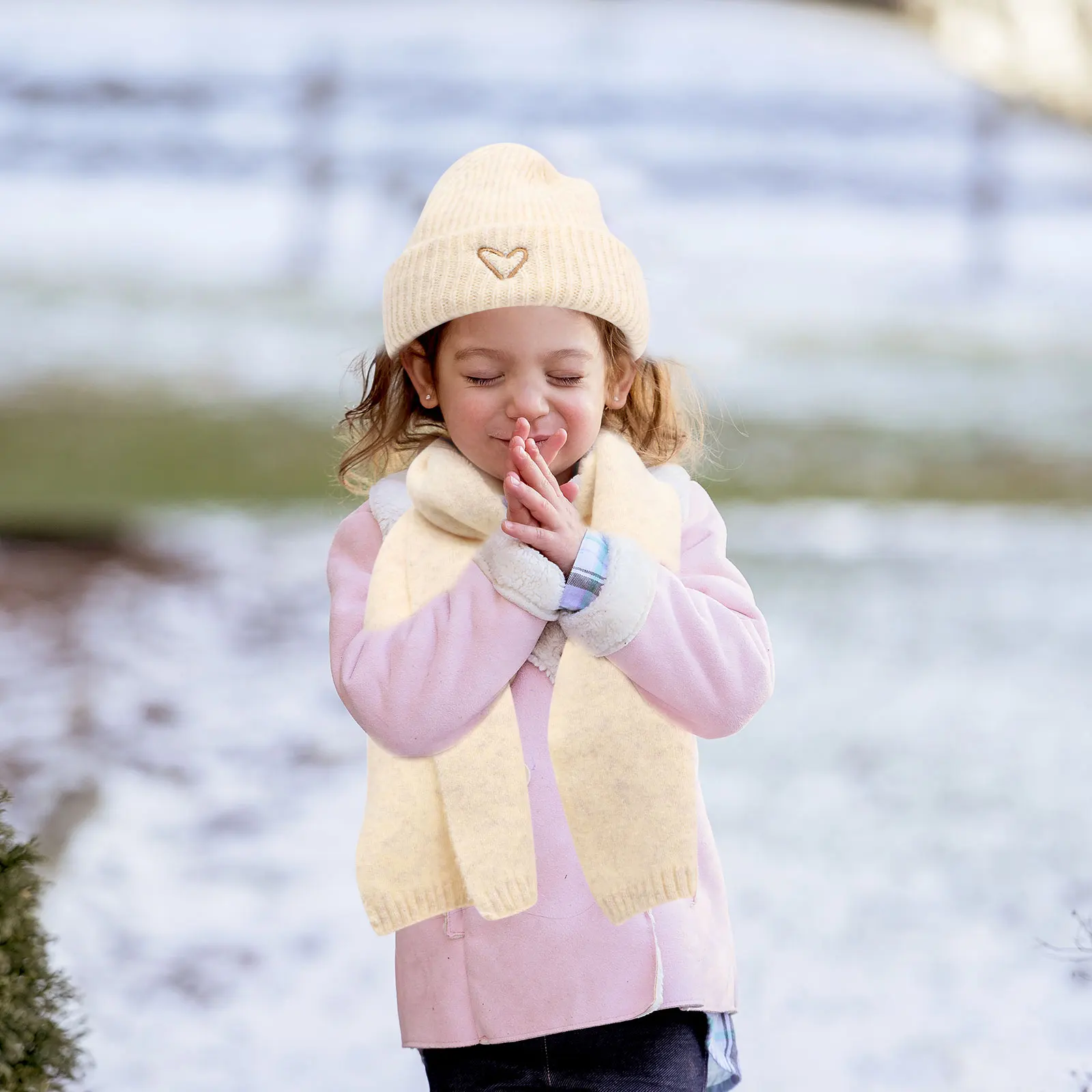

1 set Warm Set Milk White Toddler Girl Winter Cozy Safe Warm Scarf For Little Girl Material Accessories Ear Winters Scarf Muffs