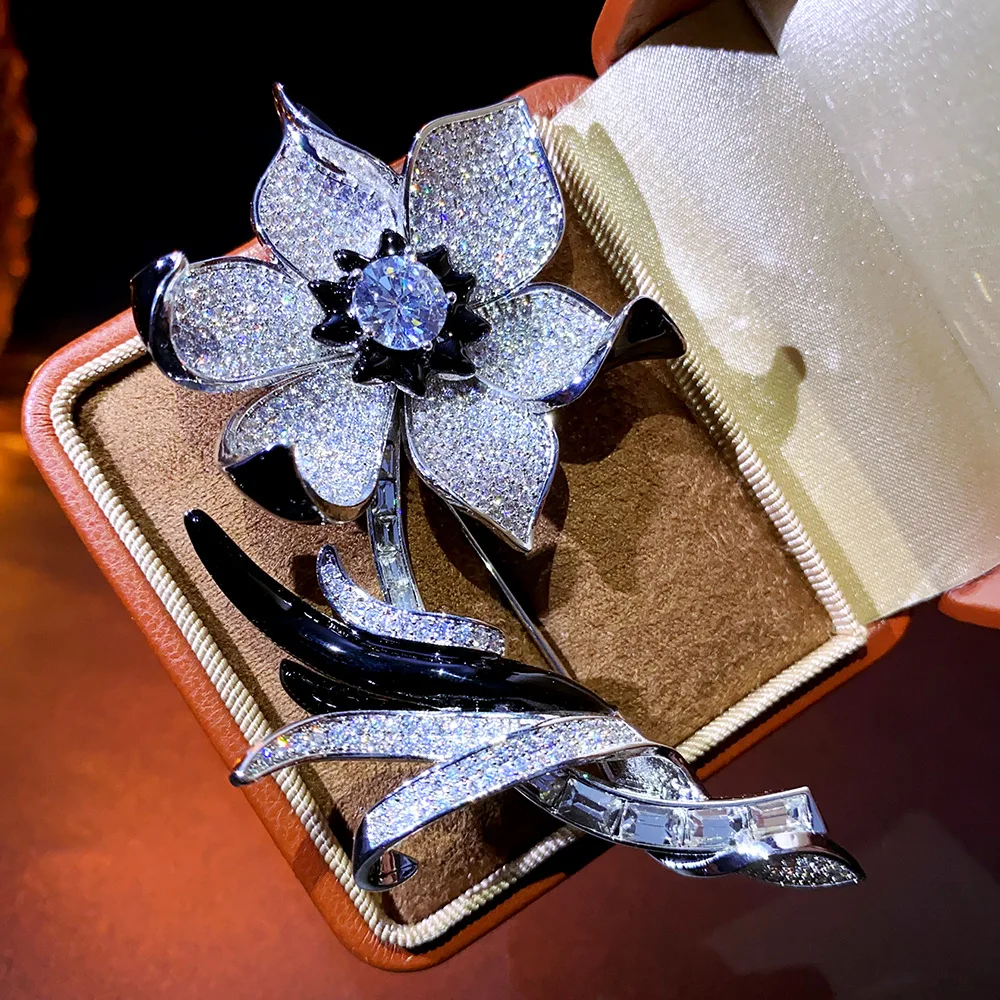 Black and White Zircon Flower Brooch Accessory Flower Pin Suit Corsage Evening Dress Jewelry Banquets Birthday Gifts for Women