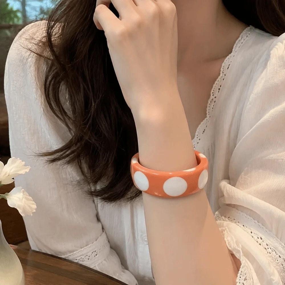 Vintage Round Wide Resin Polka Dot Bangles Cool Punk Style Hip Hop Geometric Wristband Colored Stackable Jewelry Beach Vacation