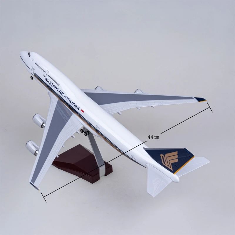47CM diecast airplanes Singapore Airline b747 A380 a350 model planes With Light & Wheel resin Collection Aircraft Children's toy