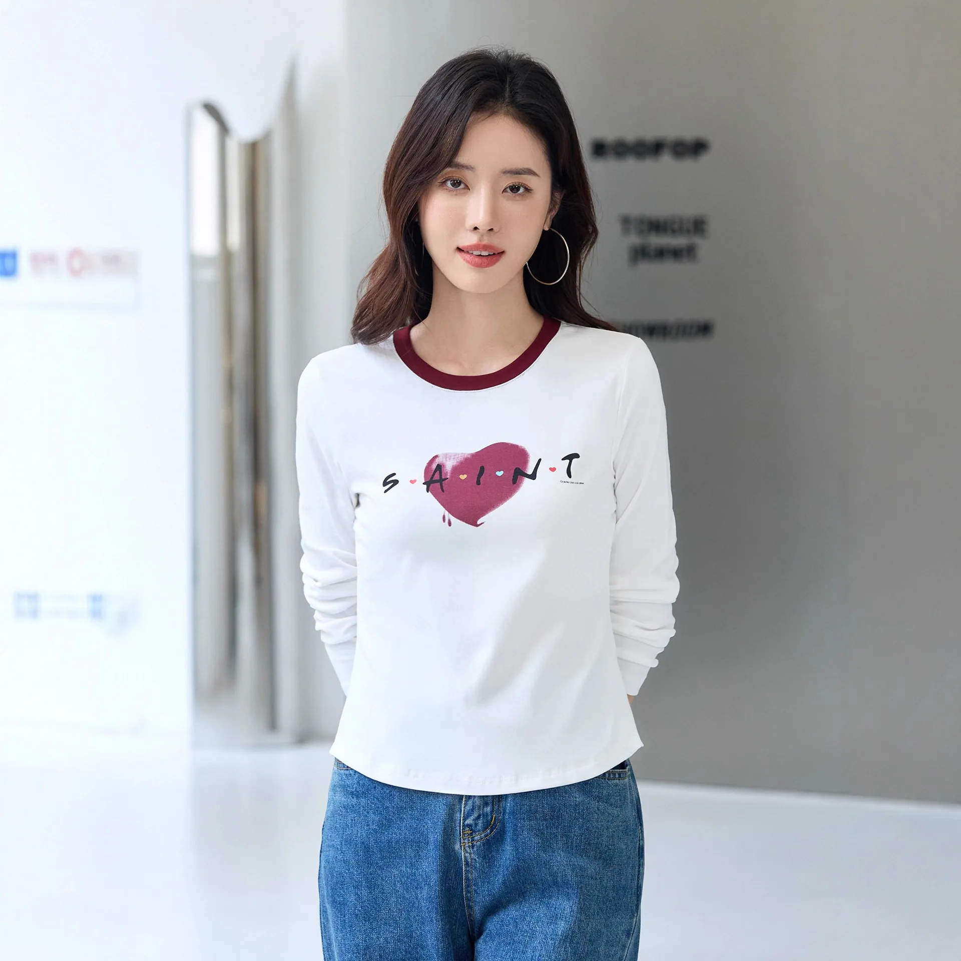 เสื้อยืดแขนยาวแฟชั่นลายหัวใจสไตล์เกาหลีทรงหลวมสำหรับผู้หญิง เสื้อผ้าคุณแม่ใส่ทำงาน แบรนด์ Sle Glass Rose