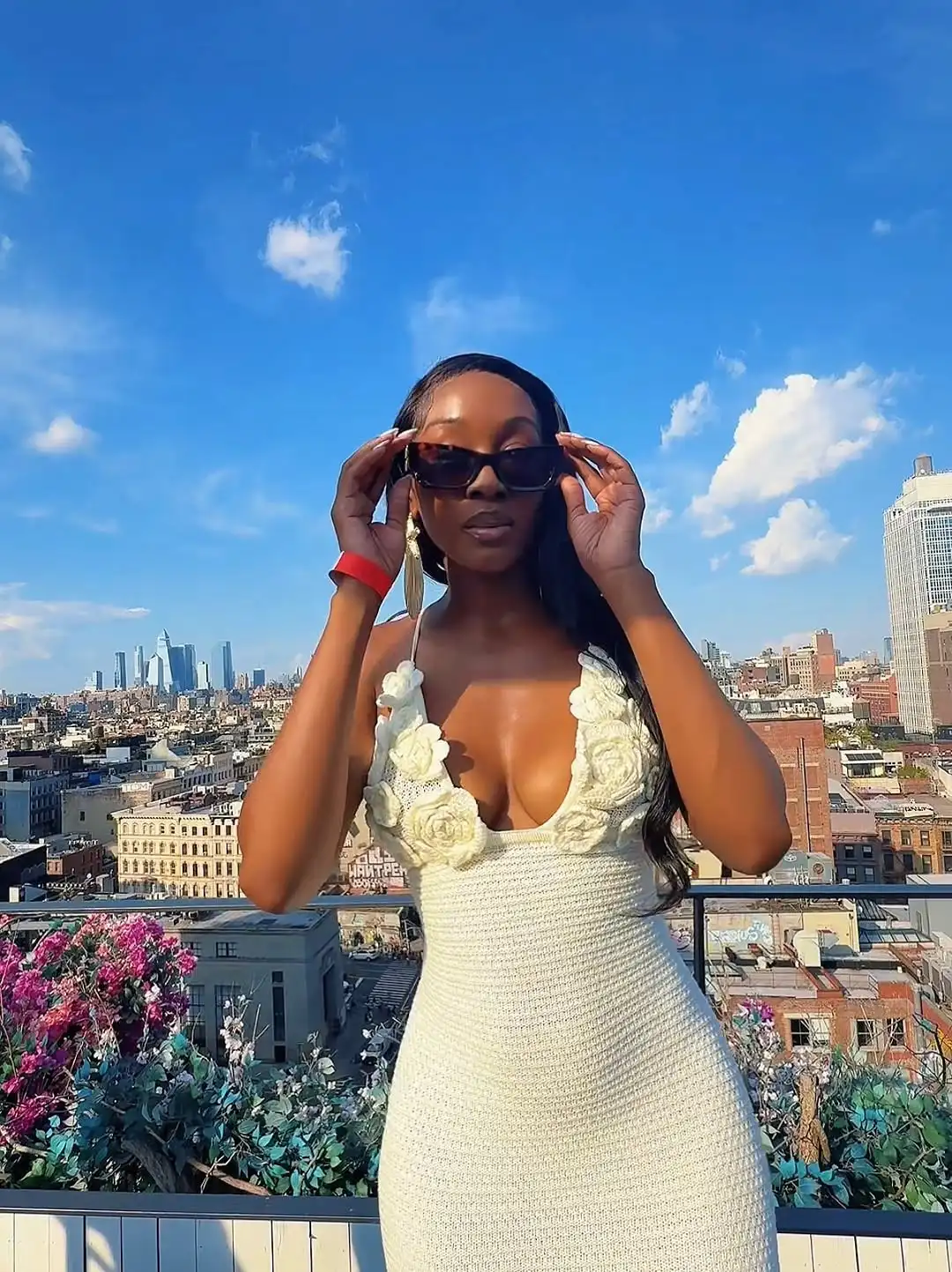 ニット無地3Dフラワーハンギングネックドレス レディース ノースリーブ バックレス ウエストシェイプ スリムフィット ローブ レディース バケーションドレス