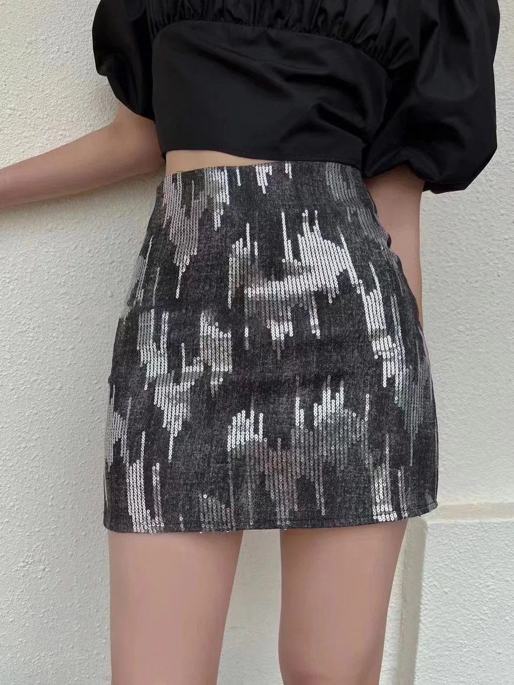 

Korean Fashion Sequins Short Women's Denim Skirt Y2k Vintage Aesthetic High Quality Clothing Trend 2025 Female Jeans Skirts