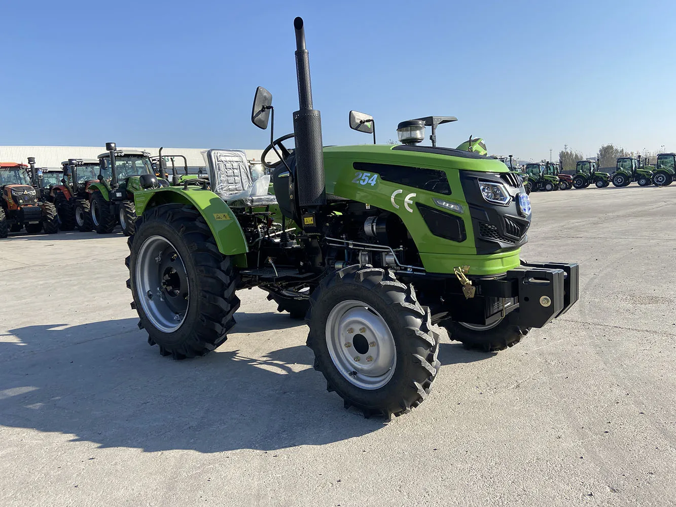 Cheap 25hp Agricultural Farming Tractor Mini Tractor 4x4 for Sale