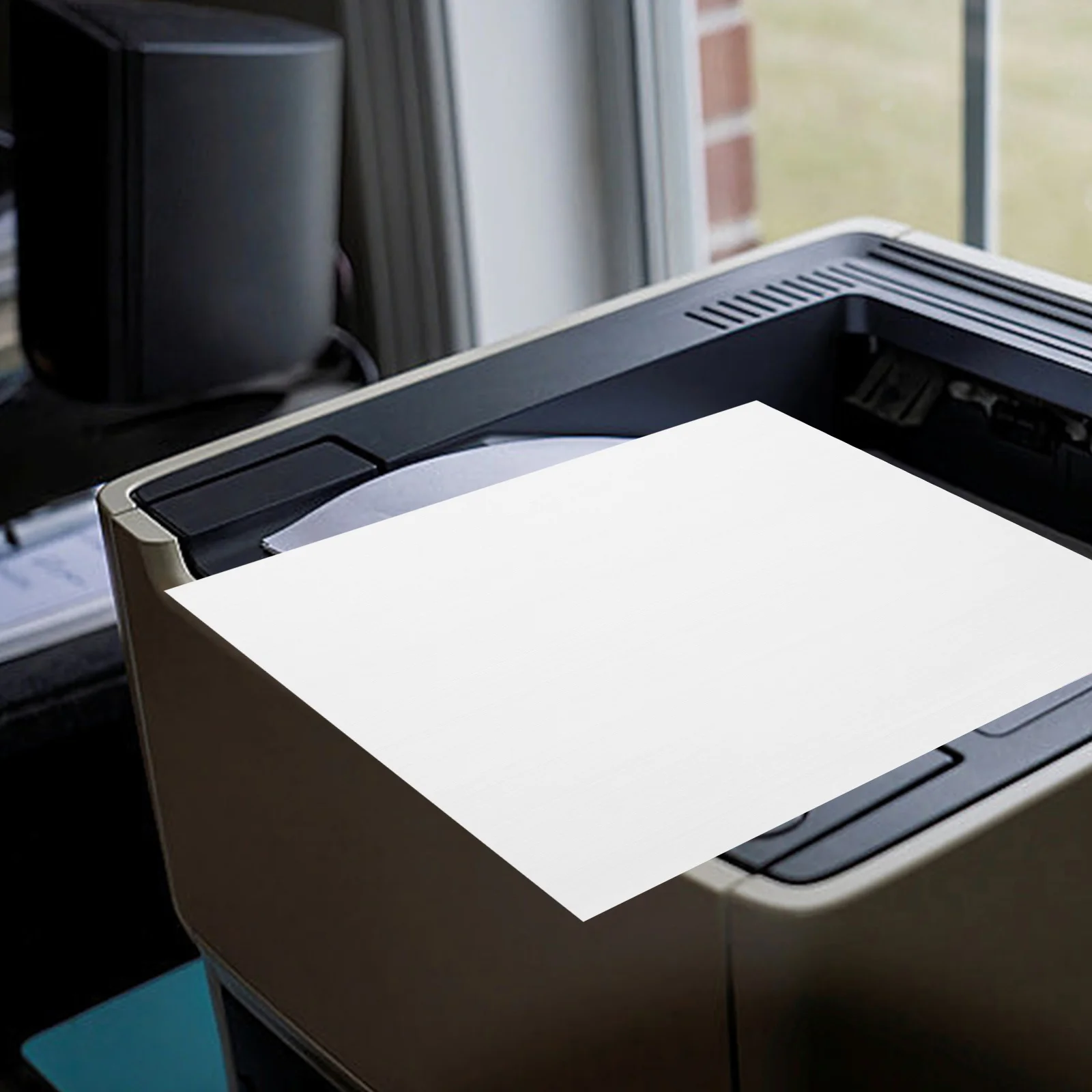 

20Pcs Smooth Waterproof Inkjet Printing Paper Glossy Self-Adhesive Photographic Paper for Clear Vivid Prints Colored Printer