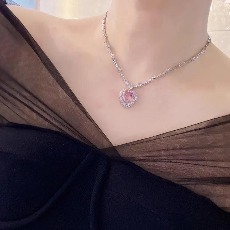 Luxuriöse Herzförmige Zirkonia-Ohrstecker für Damen Elegante Modische Halskette Schmuck für Party und Hochzeit – Detail 7
