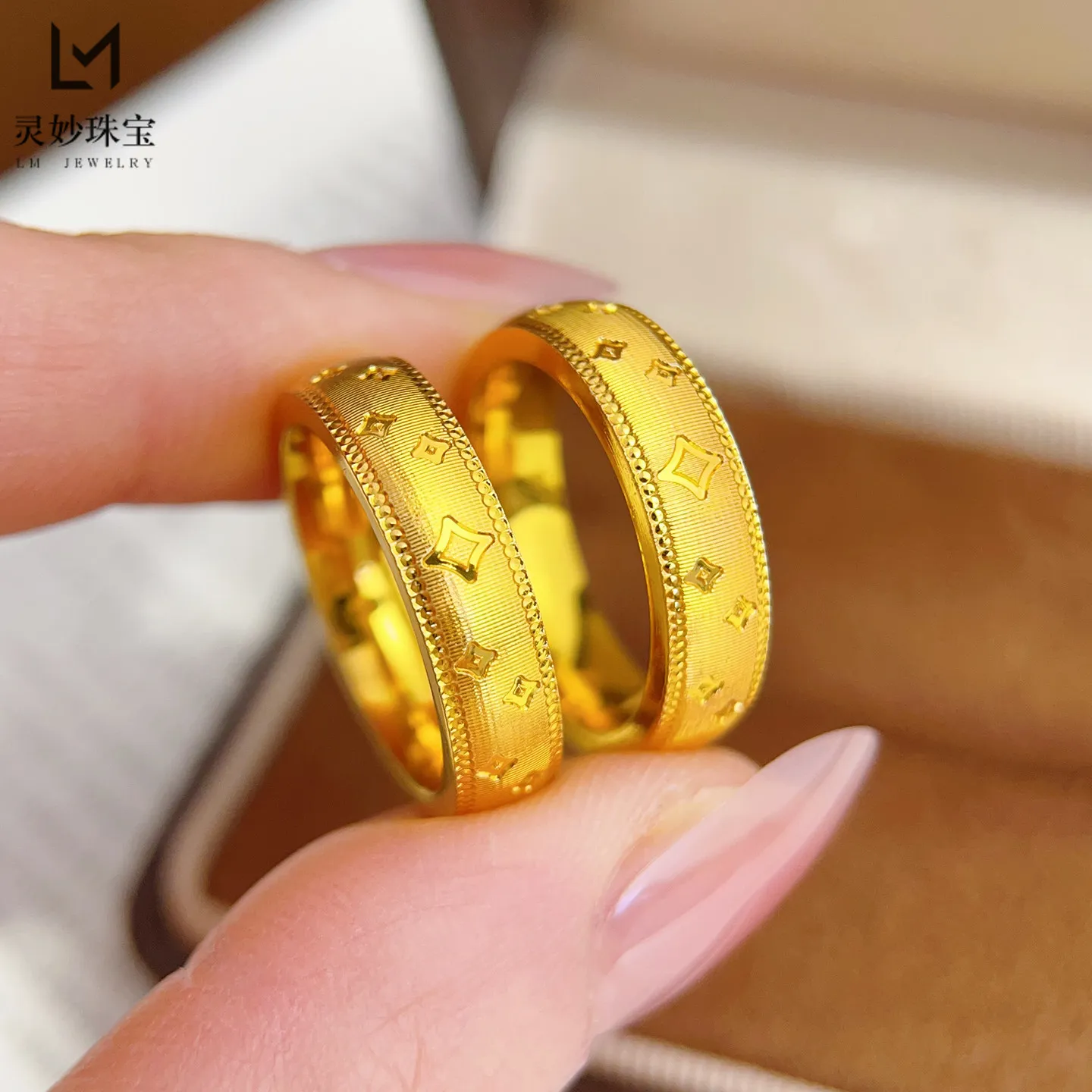 Four-pointed Star Velvet Ring & Open Bangle For Women 24K Gold AU999, Star & velvet texture shows gentle luxury