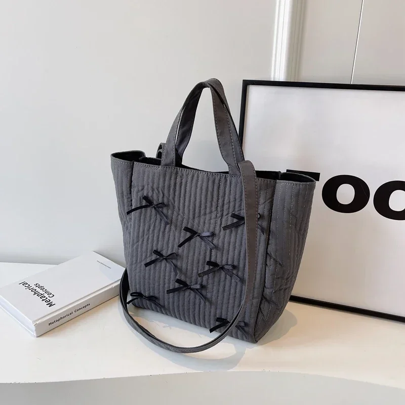 2024 vendita calda Versatile borsa da donna di grande capacità borsa a tracolla in tela con fiocco per il tempo libero filo per cucire borsa a tracolla moda donna