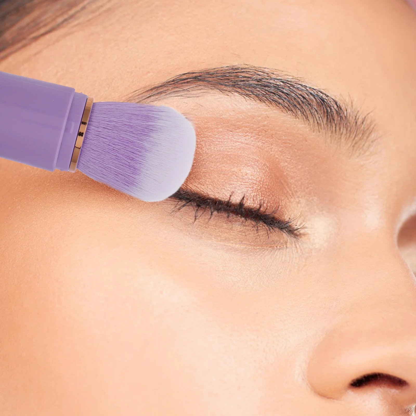 Pincel de maquiagem retrátil portátil mini pincel perfeito para blush bochechas pó fundação tamanho de viagem pele macia amigável