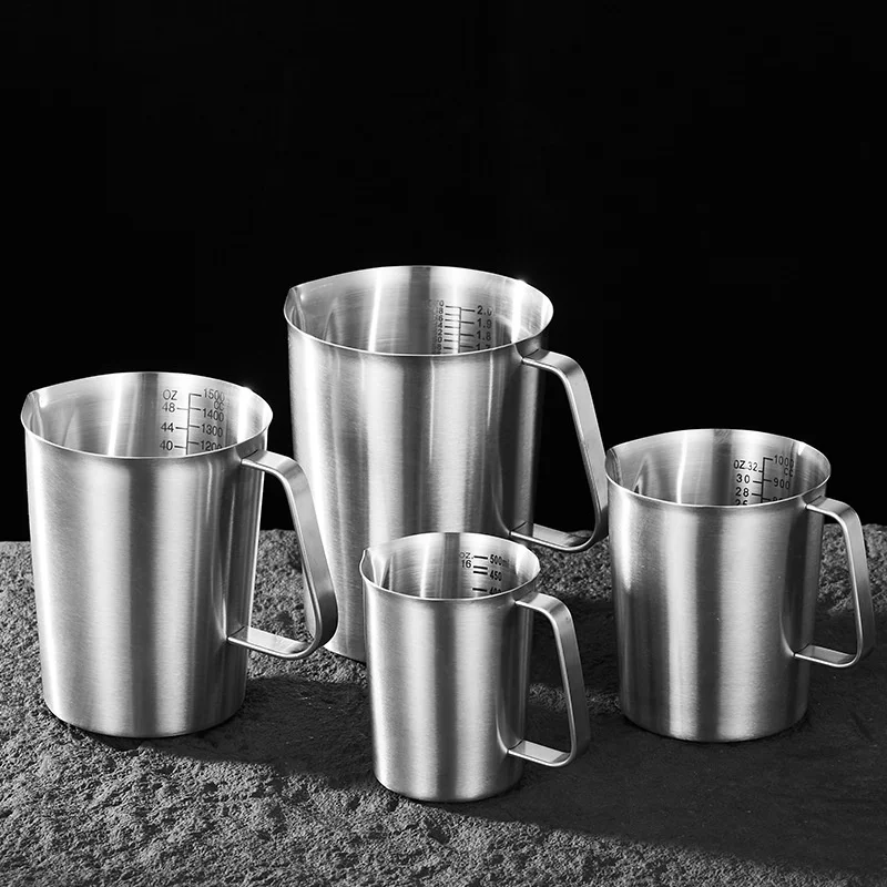 500~1000ML Stainless Steel Milk Frothing Jug With Handle Rust Proof Large Mouth Metal Graduated Beaker With Clear Marking