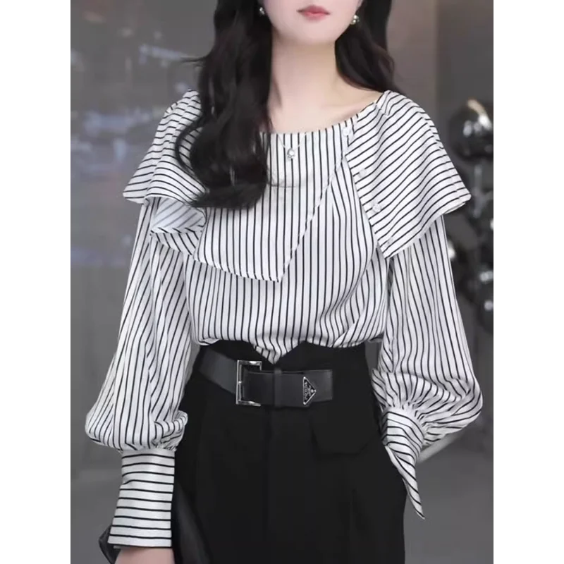 

2025 Spring New Korean Loose Vertical Striped Design Shirt Fashionable Top for Women