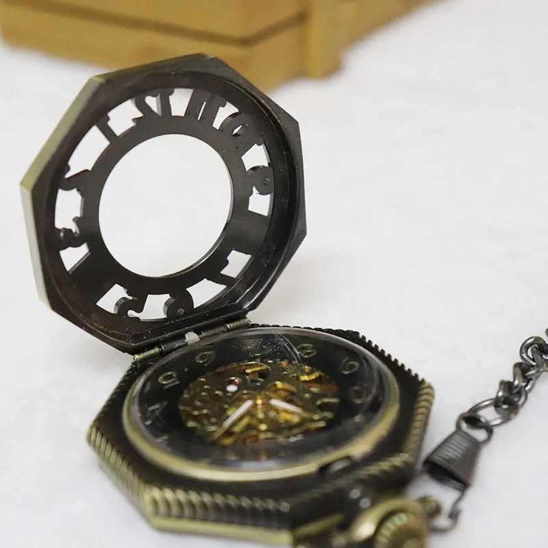 Luxury Bronze Mechanical Pocket Watch for Men Women Hollow Big Number Steampunk Case Dial Fob Chain Pendant Clock for Collection